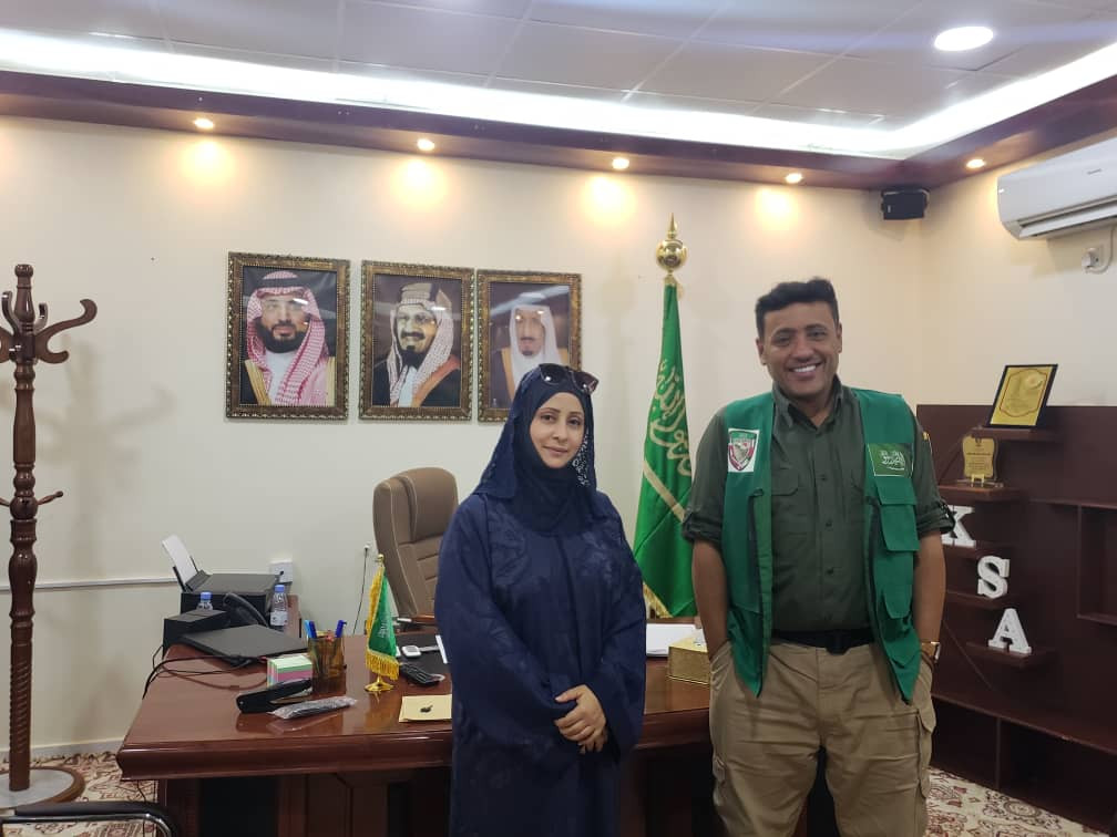 سفيرة السلام ريام البكري تزور المركز الإعلامي في مبنى قيادة التحالف العربي بعدن