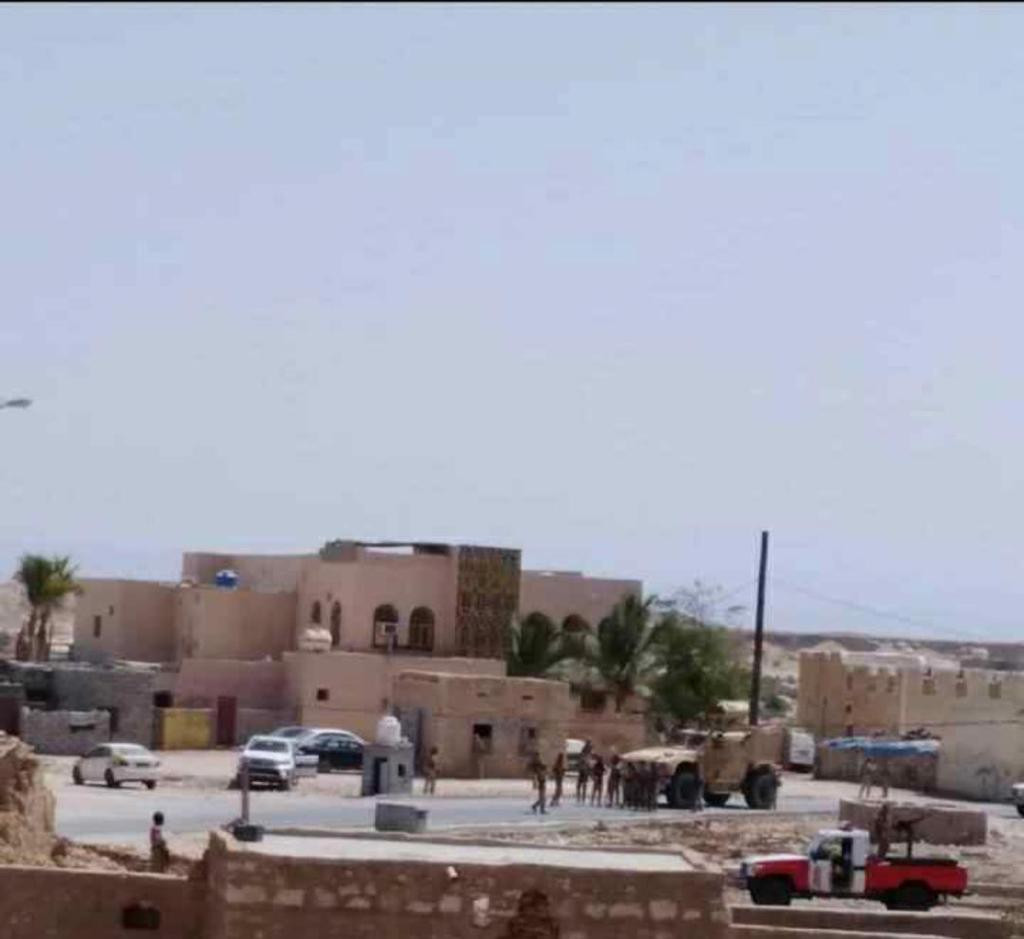 التحالف والشرطة العسكرية بالمهرة تلقي القبض على أخطر العناصر الإرهابية باليمن في عملية نوعية