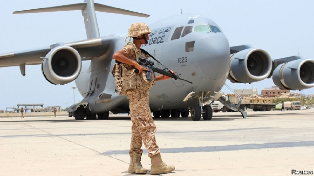 مصادر .. الشرعية سلمت آليات عسكرية اماراتية للإنتقالي بطلب سعودي في سقطرى
