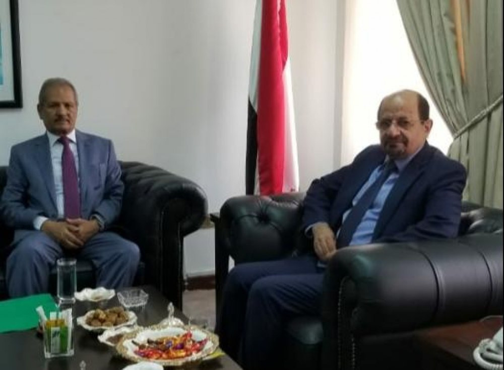 سفير اليمني بالرياض يلتقي رئيس المؤسسة العامة للتأمينات