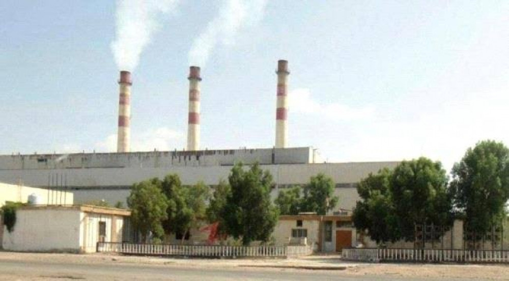 مصدر في كهرباء عدن: الانتقالي يحل أزمة وقود محطات التوليد
