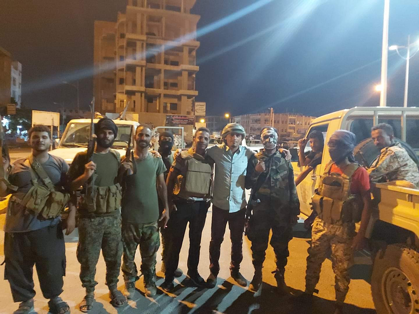 عاجل :قوات الحزام الامني تتوغل بأحياء دار سعد لملاحقة مطلوبين امنيا(صورة)