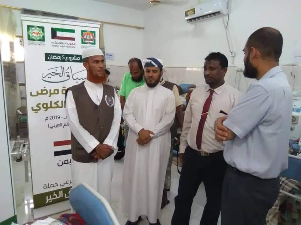 مكتب الصحة بالمهرة يتسلّم أدوية لمرضى الفشل الكلوي دعما من جمعية إحياء الثراث الكويتية